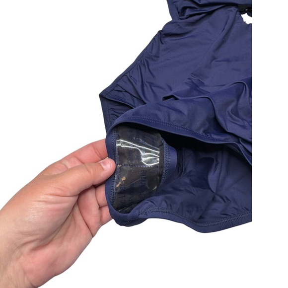 La Blanca Island Goddess Keyhole One-Piece Swimsuit Size 4 Tummy Control - Picture 2 of 4